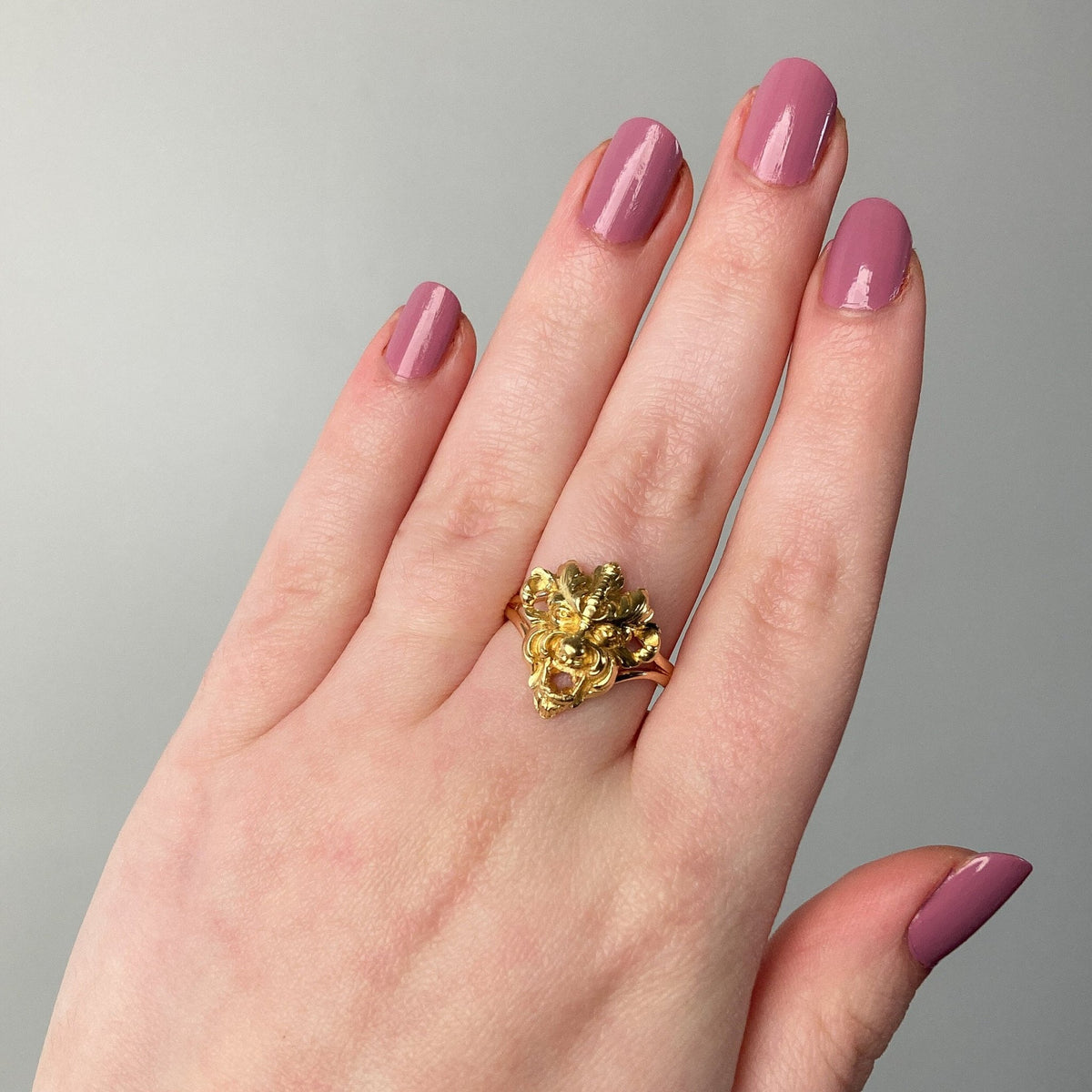 Antique Green Man Ring of 18k Gold - Trademark Antiques