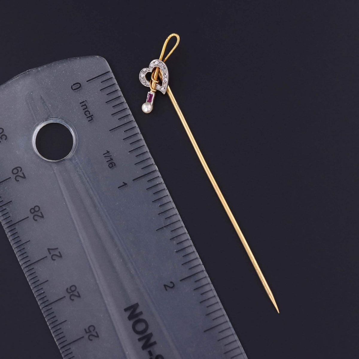 Antique Heart and Riding Crop Stickpin of 18k Gold - Trademark Antiques