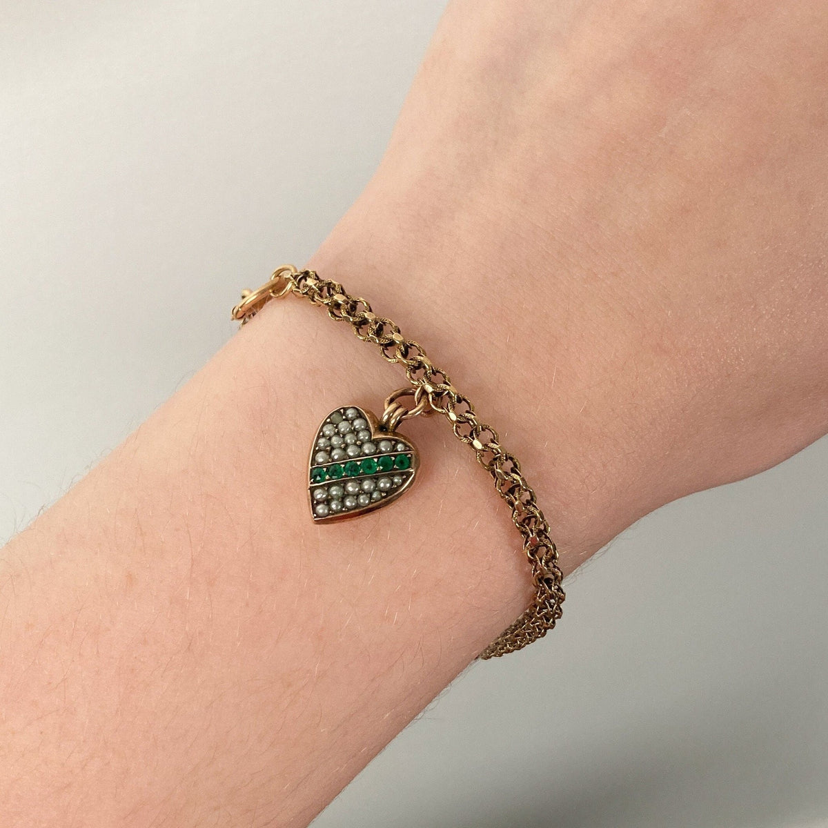 Antique Heart Bracelet of 14k Gold - Trademark Antiques