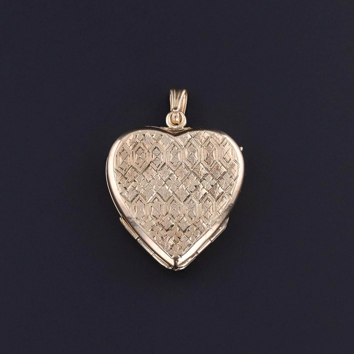 Antique Heart Locket of 14k Gold - Trademark Antiques