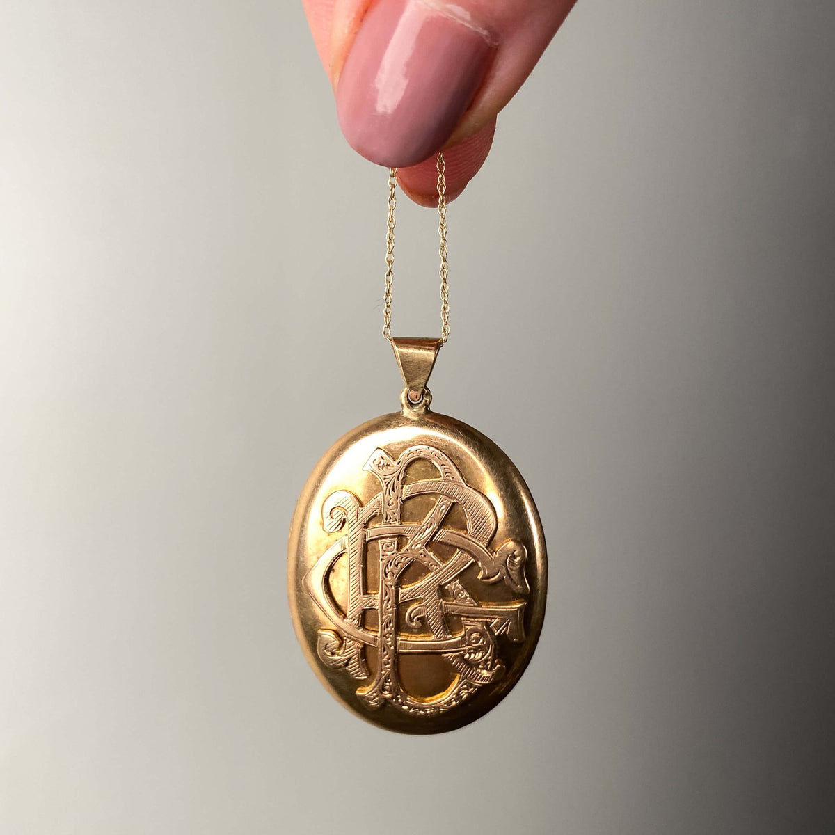 Antique Initial Locket of 10k Gold - Trademark Antiques