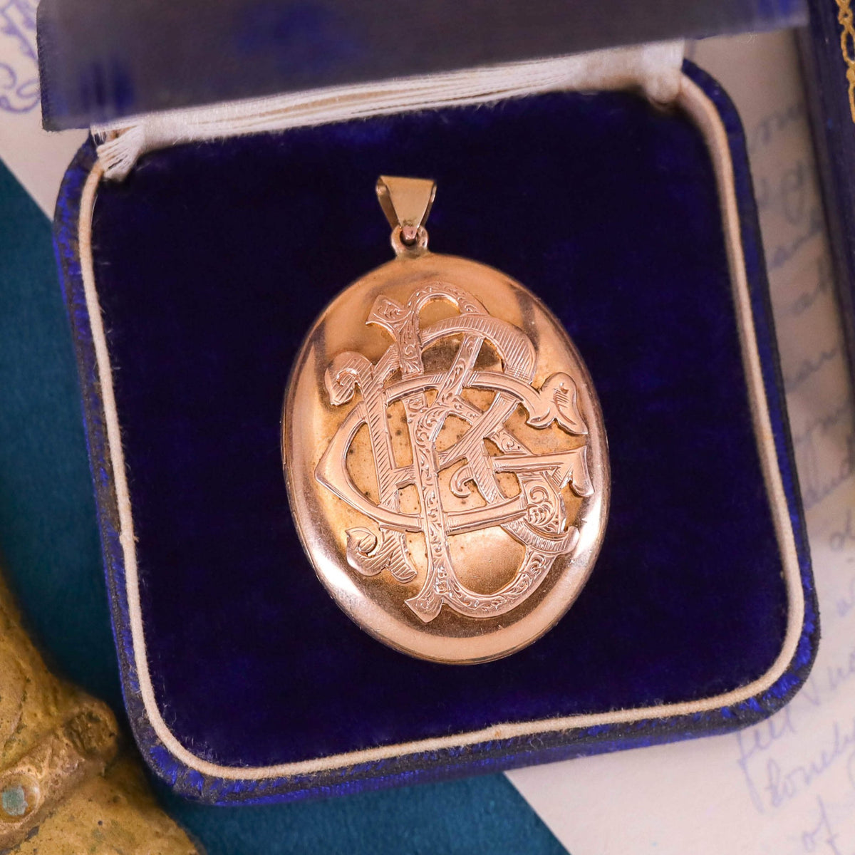 Antique Initial Locket of 10k Gold - Trademark Antiques
