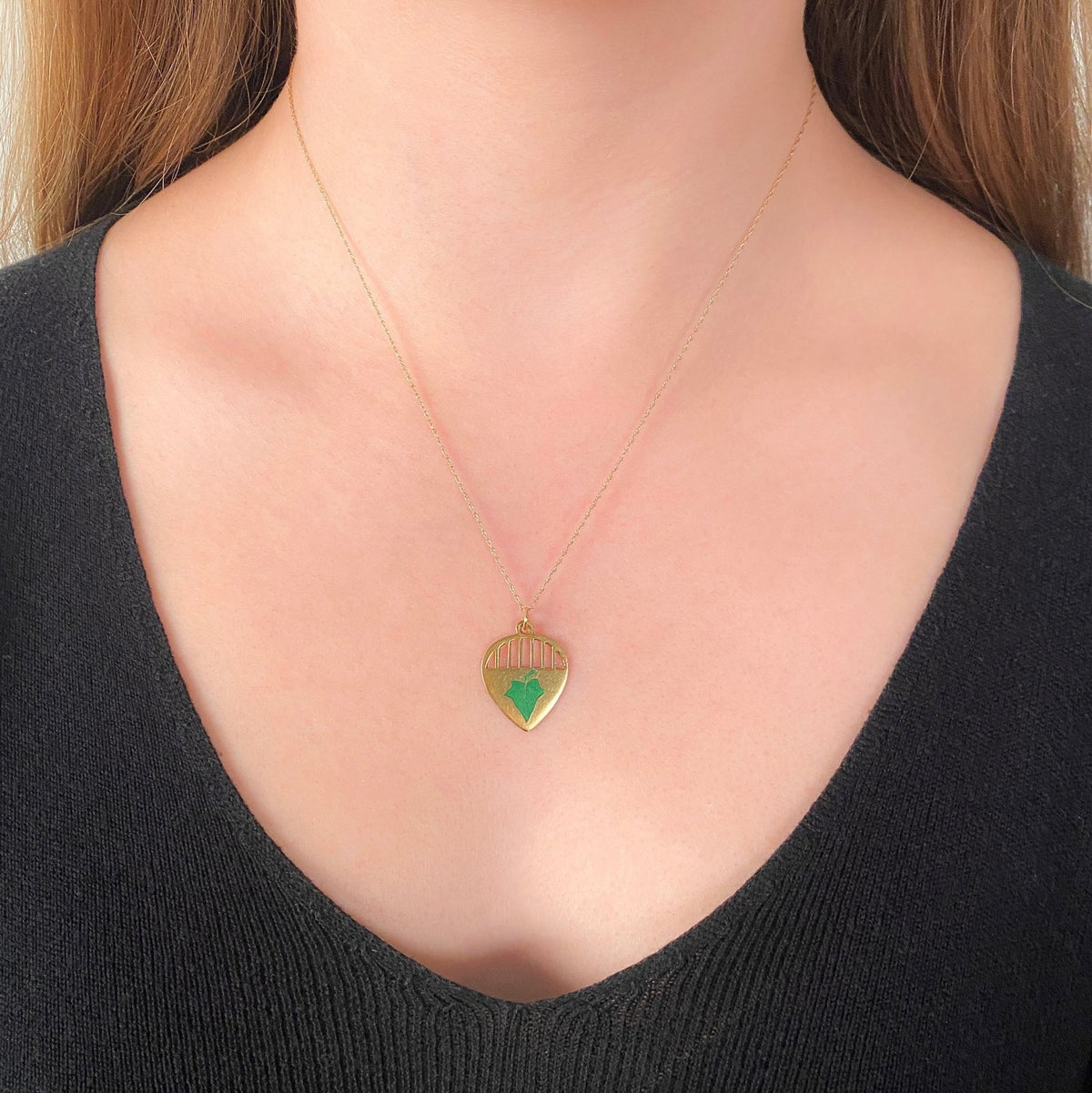 Antique Ivy Pendant Charm of 18k Gold - Trademark Antiques