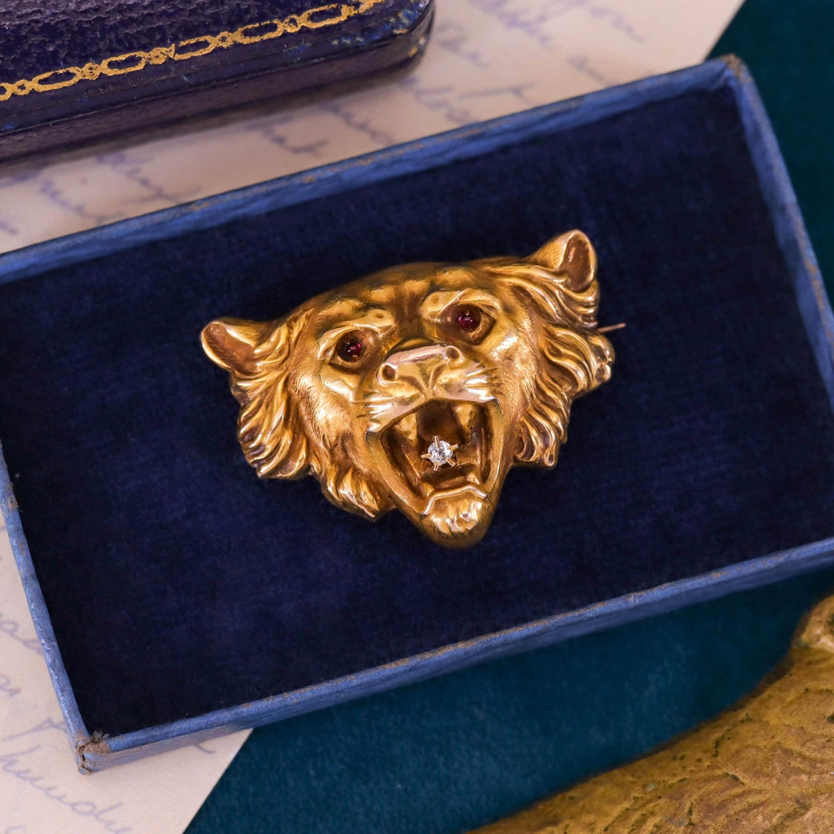 Antique Lion Brooch of 10k Gold - Trademark Antiques