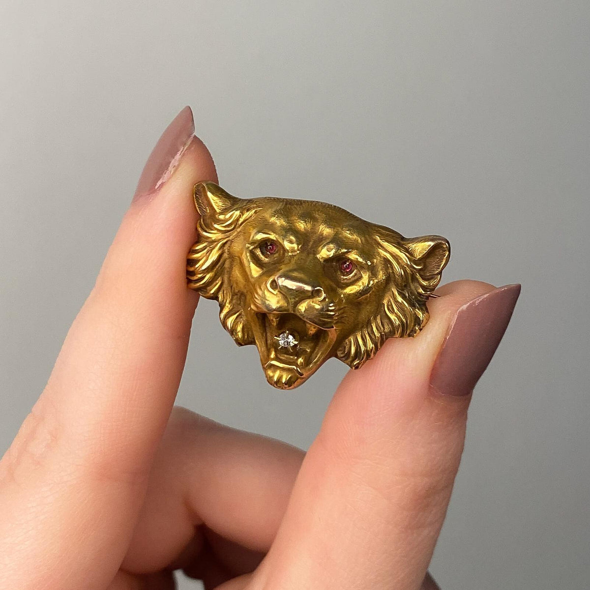 Antique Lion Brooch of 10k Gold - Trademark Antiques