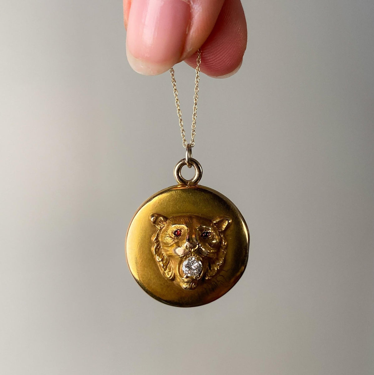 Antique Lion Locket of 10k Gold - Trademark Antiques
