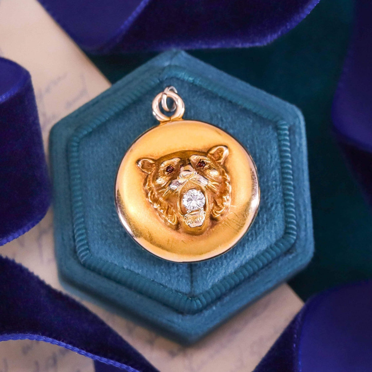 Antique Lion Locket of 10k Gold - Trademark Antiques