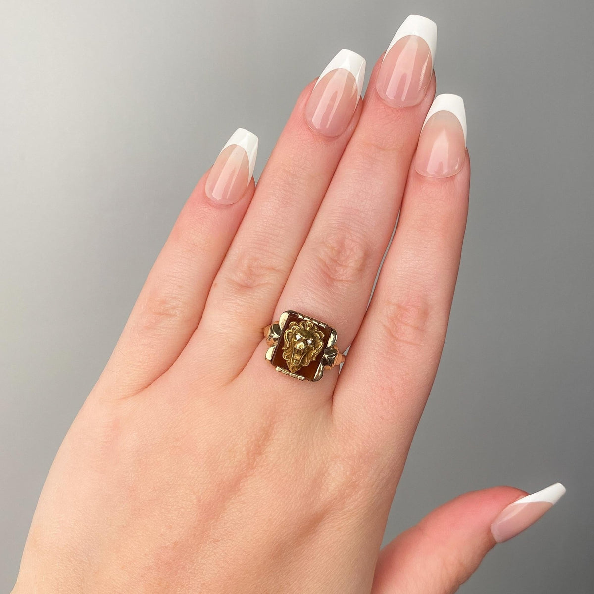 Antique Lion Ring of Carnelian &amp; 10k Gold - Trademark Antiques