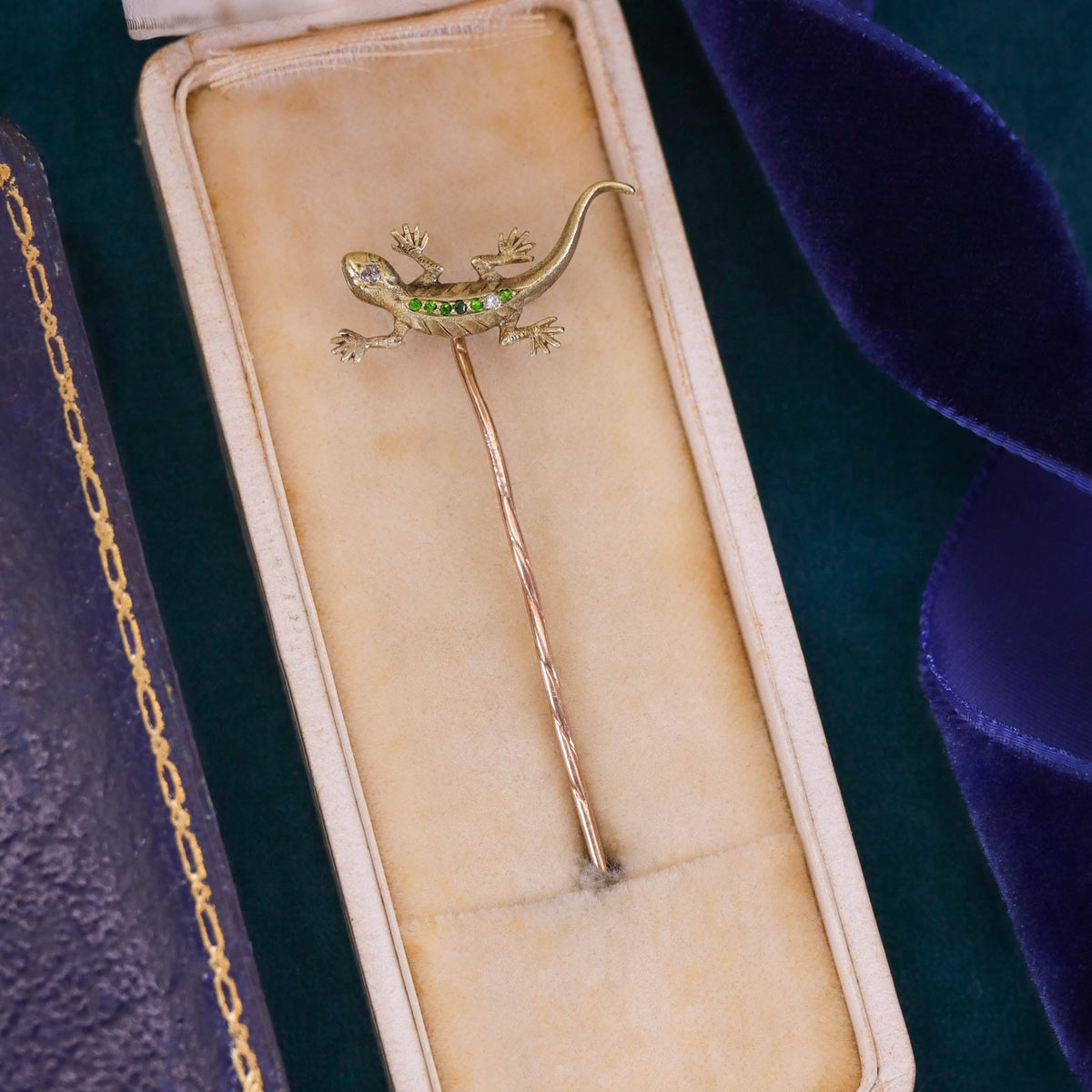 Antique Lizard Stickpin of 14k Gold - Trademark Antiques