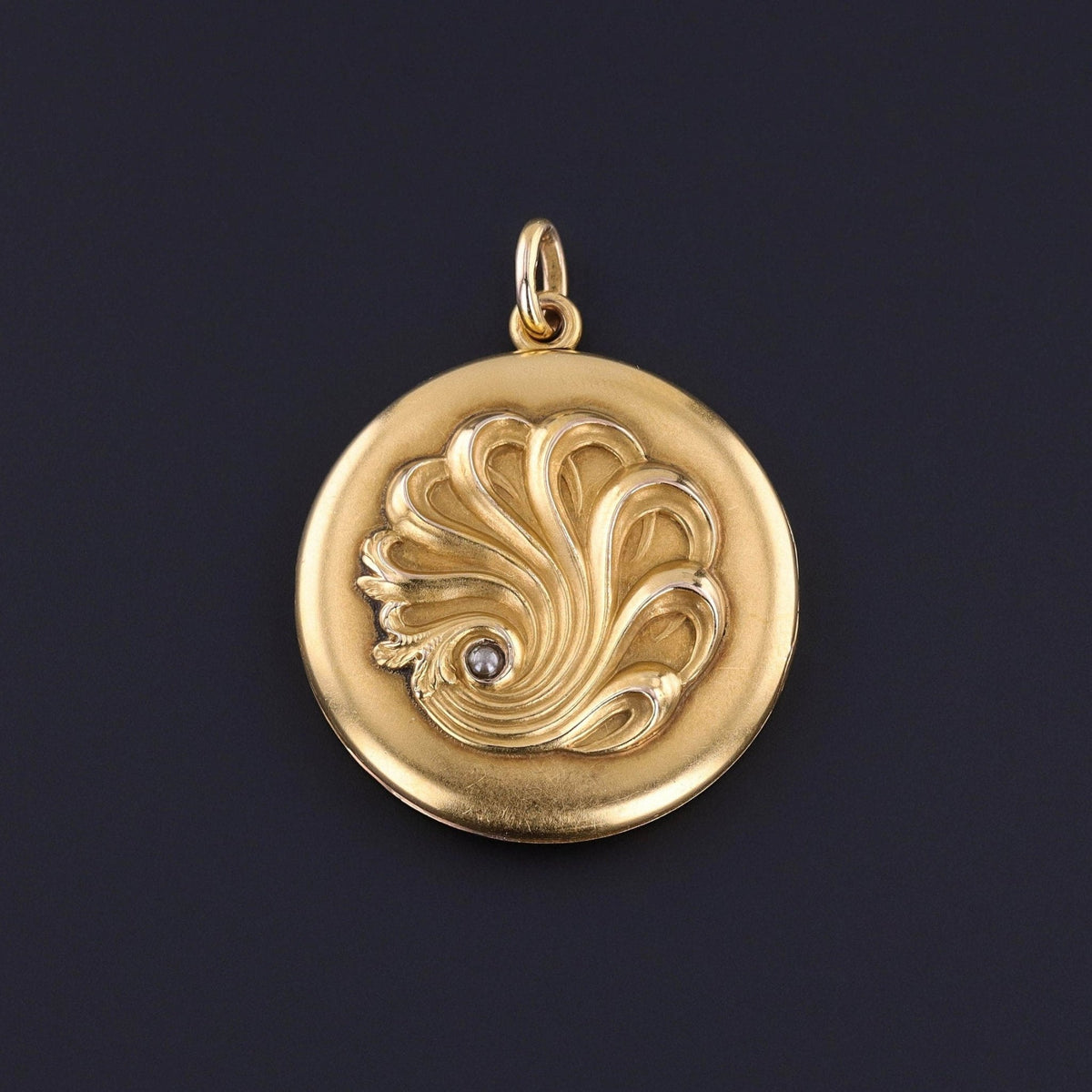 Antique Locket of 10k Gold - Trademark Antiques