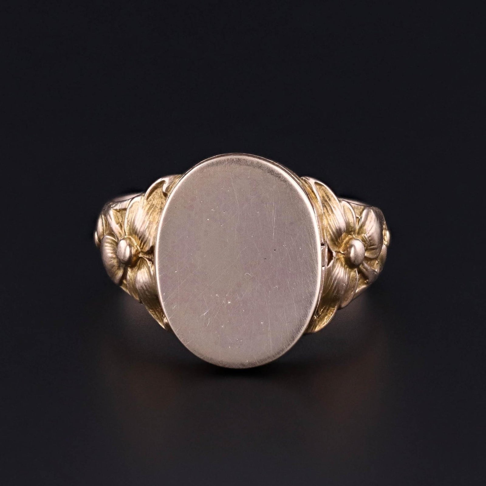 Antique Locket Ring of 10k Gold - Trademark Antiques