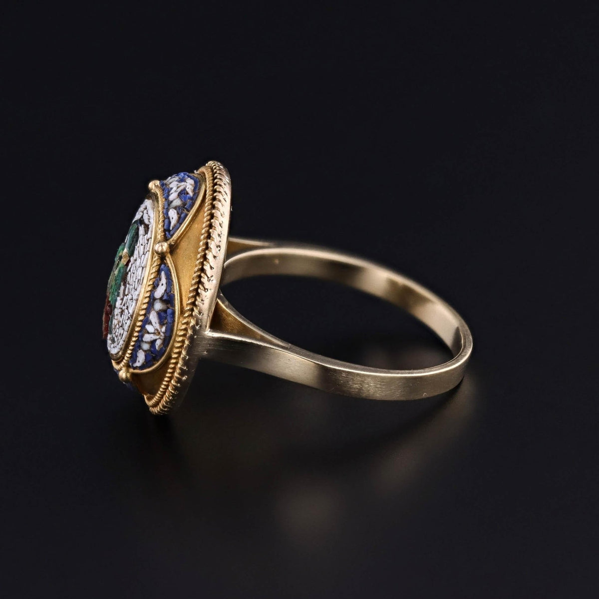 Antique Micromosaic Scarab Ring of 18k Gold - Trademark Antiques