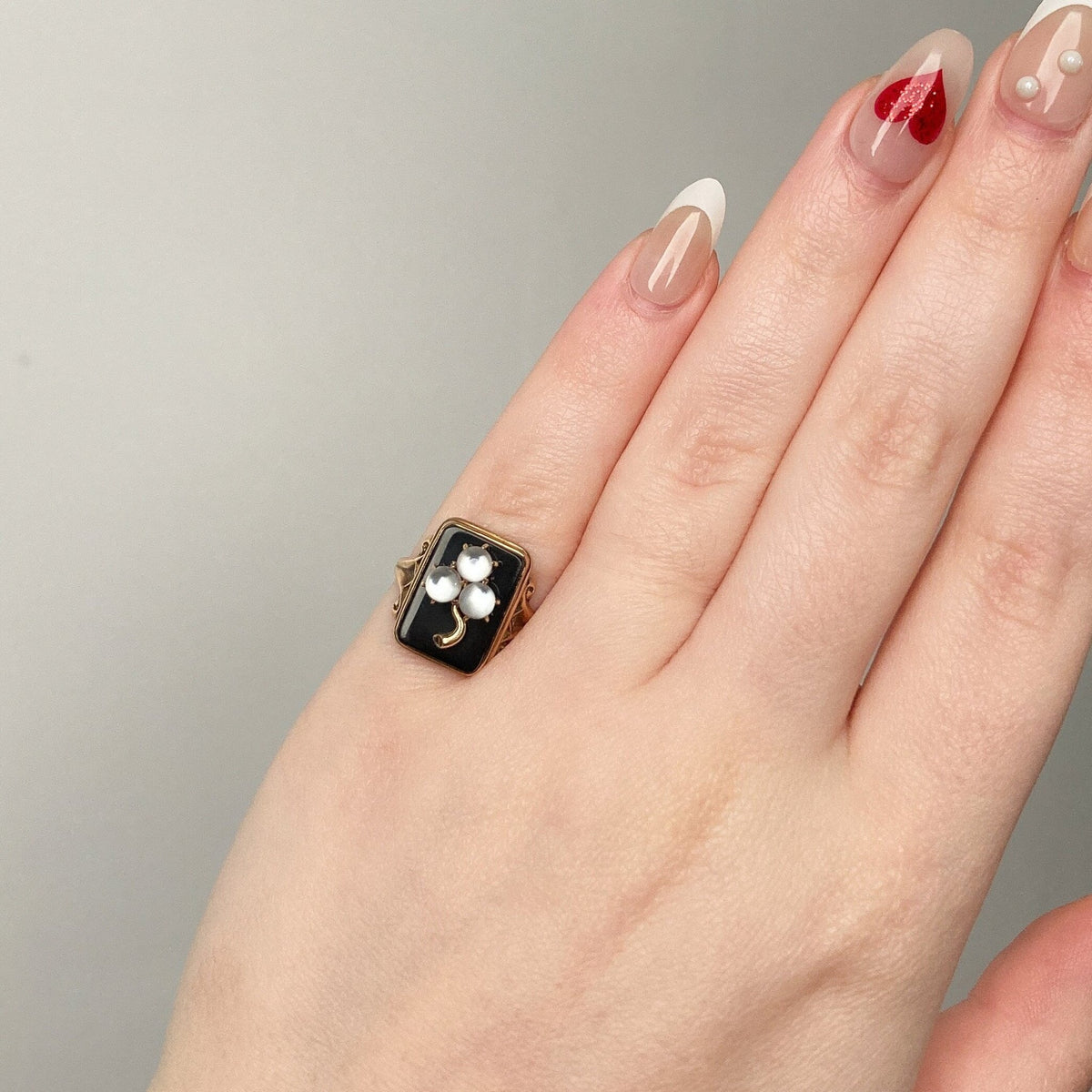 Antique Moonstone and Onyx Ring of 10k Gold - Trademark Antiques