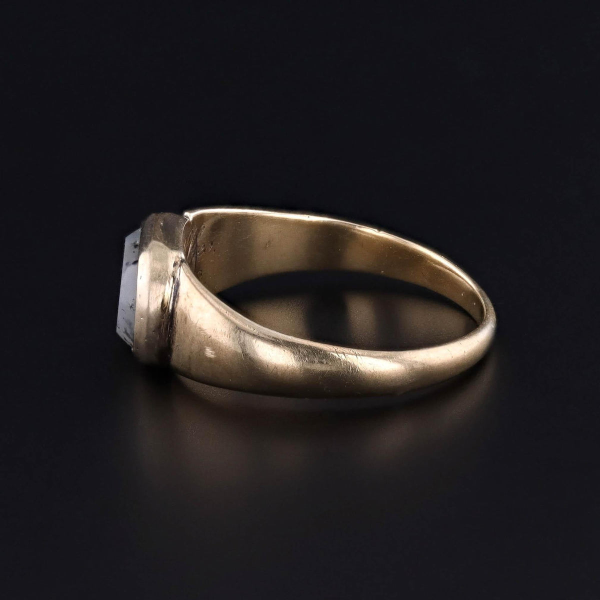 Antique Mourning Ring of 14k Gold - Trademark Antiques