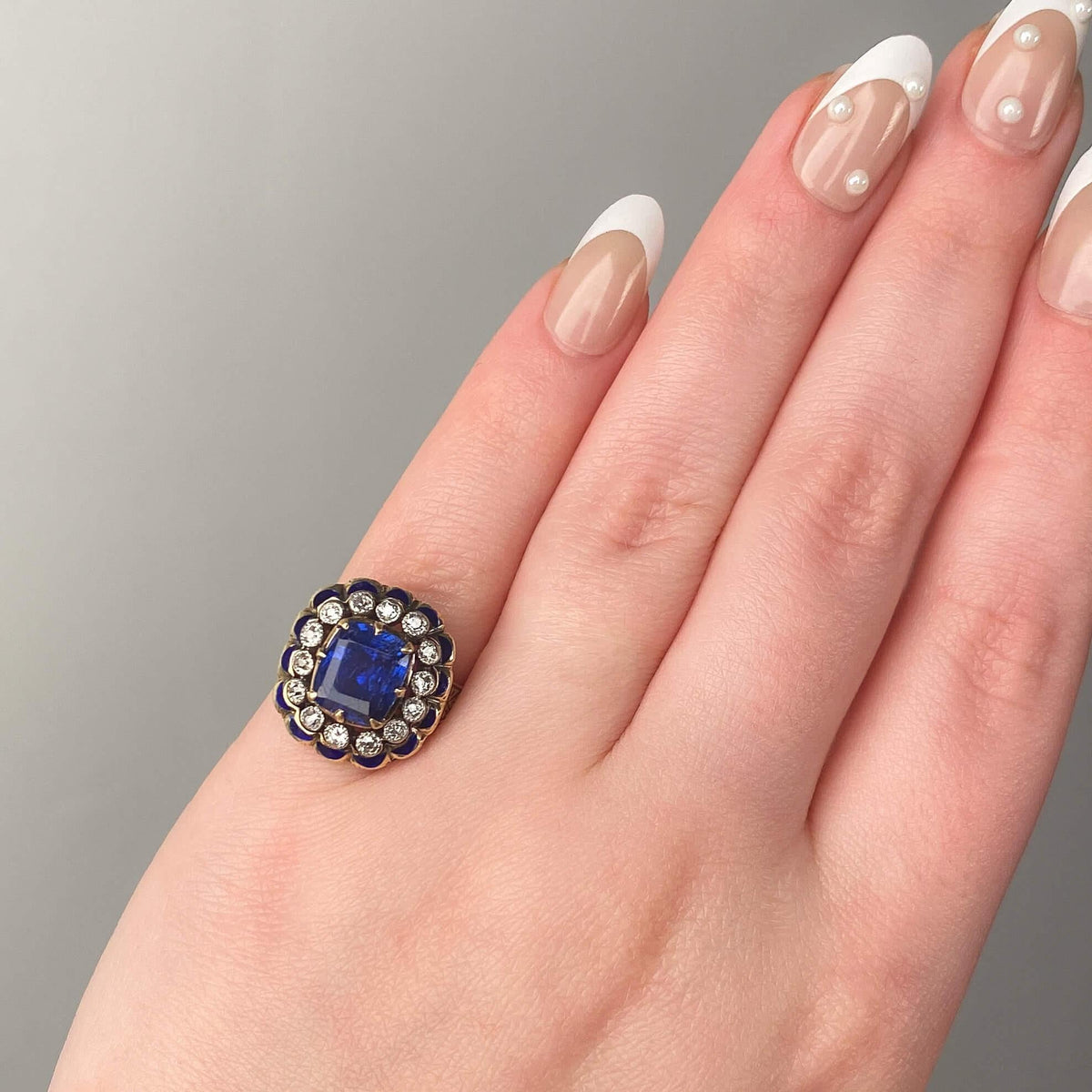 Antique Natural Untreated Sapphire Ring of 14k Gold with GIA Cert. - Trademark Antiques