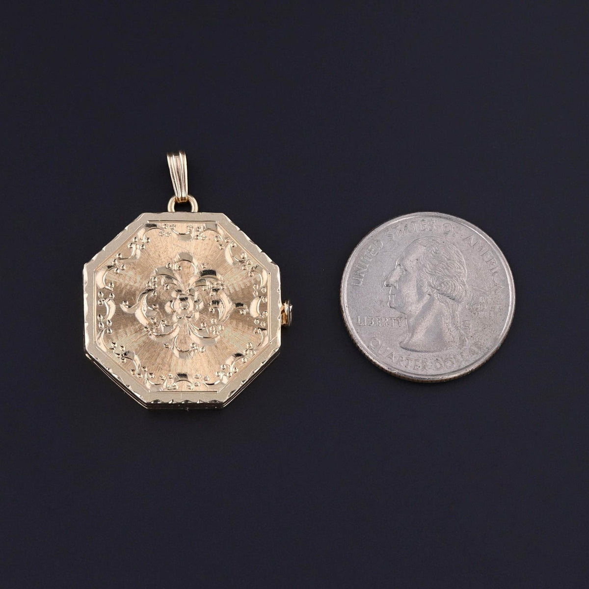 Antique Octagonal Locket of 14k Gold - Trademark Antiques