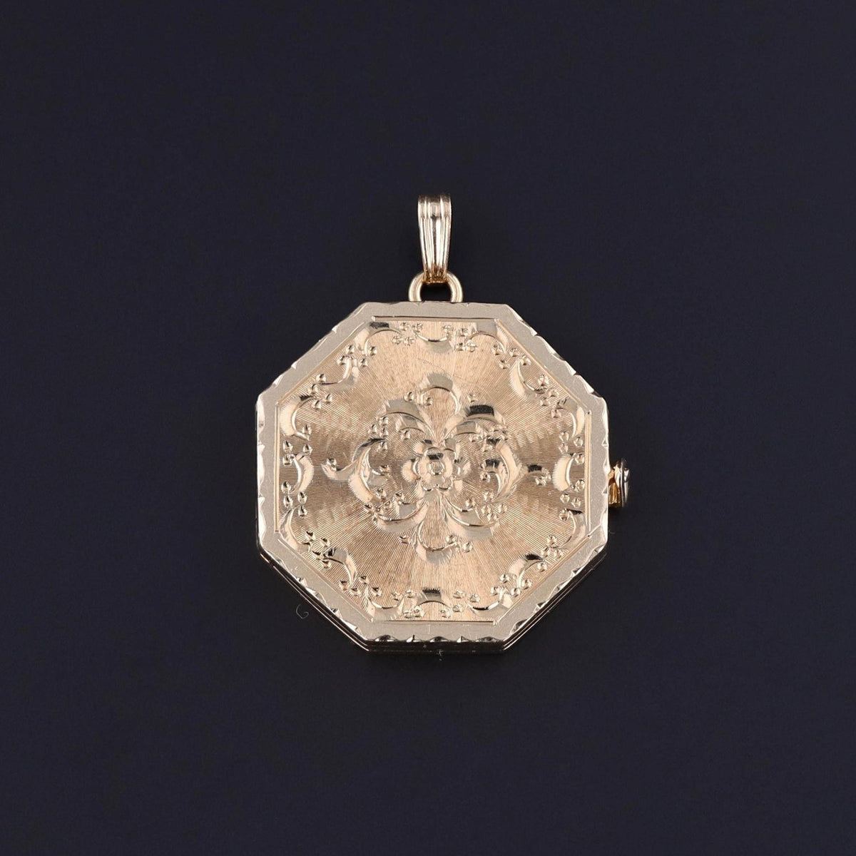 Antique Octagonal Locket of 14k Gold - Trademark Antiques