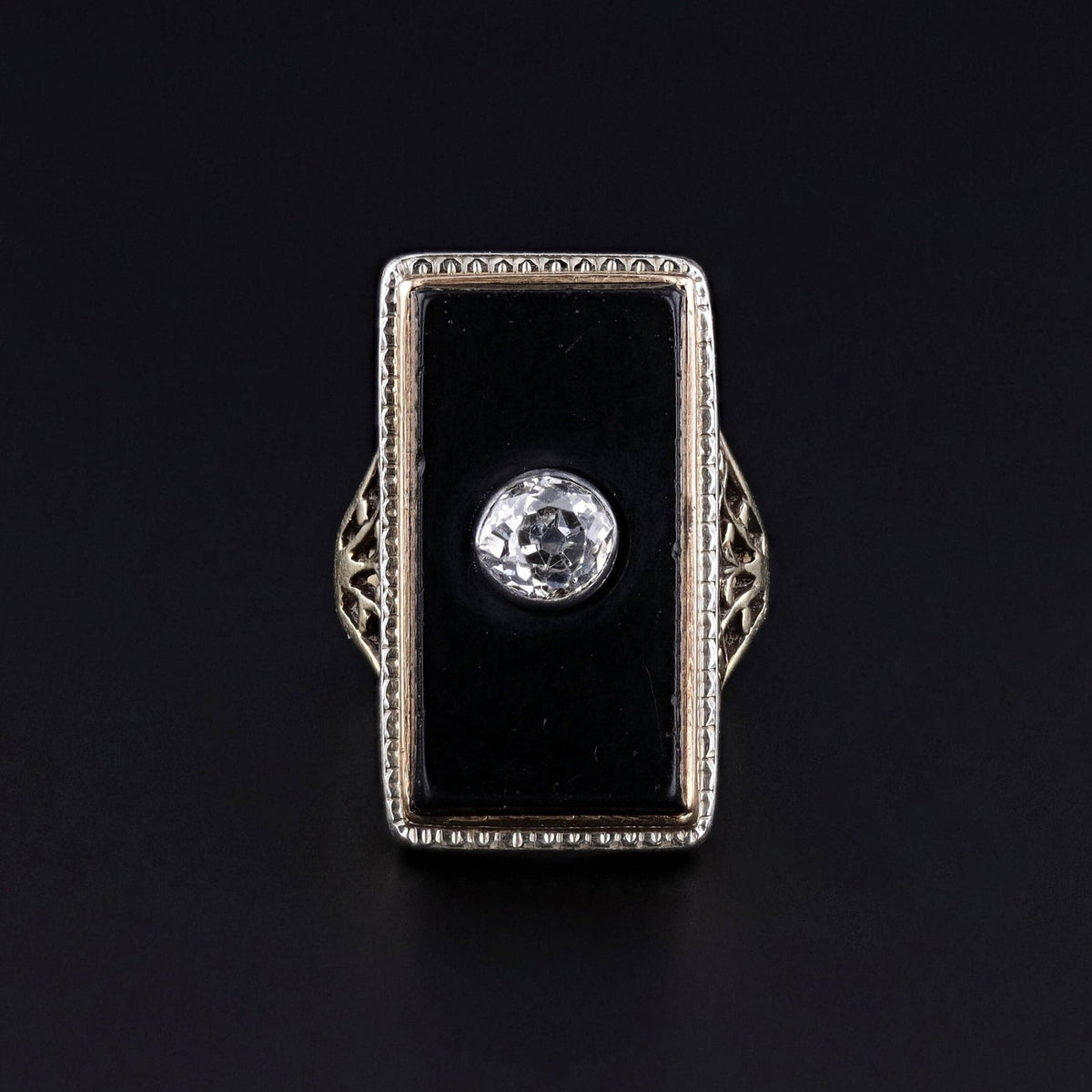 Antique Onyx Filigree Ring of 14k Gold - Trademark Antiques