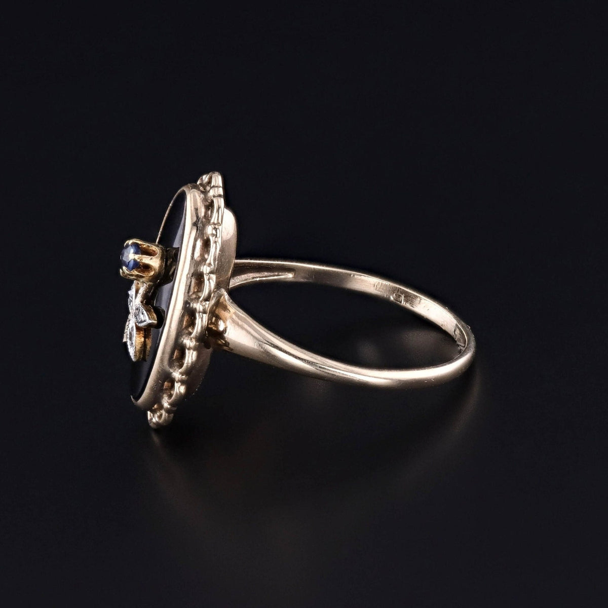 Antique Onyx Flower Ring of 10k gold - Trademark Antiques