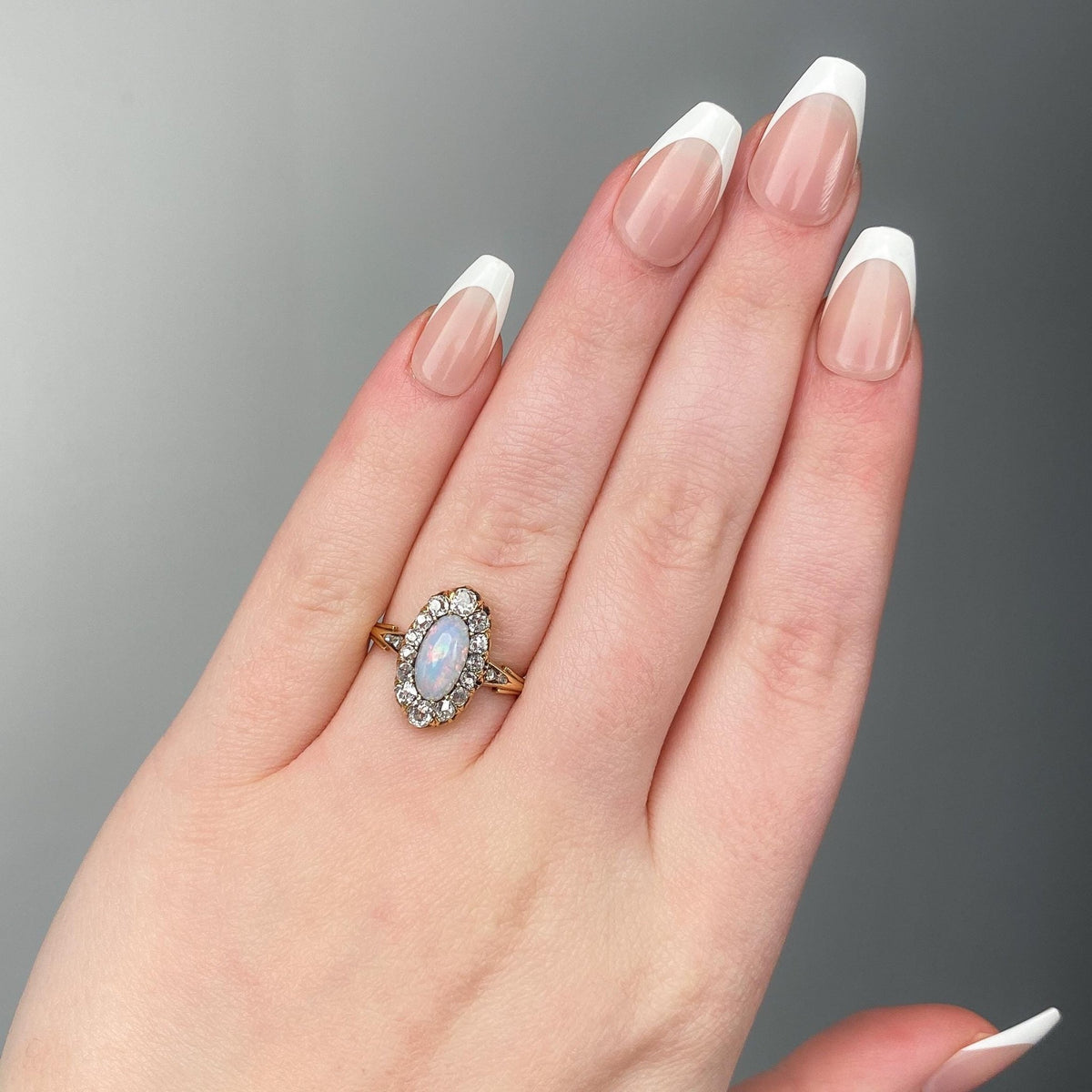 Antique Opal and Diamond Ring of 18k Gold - Trademark Antiques