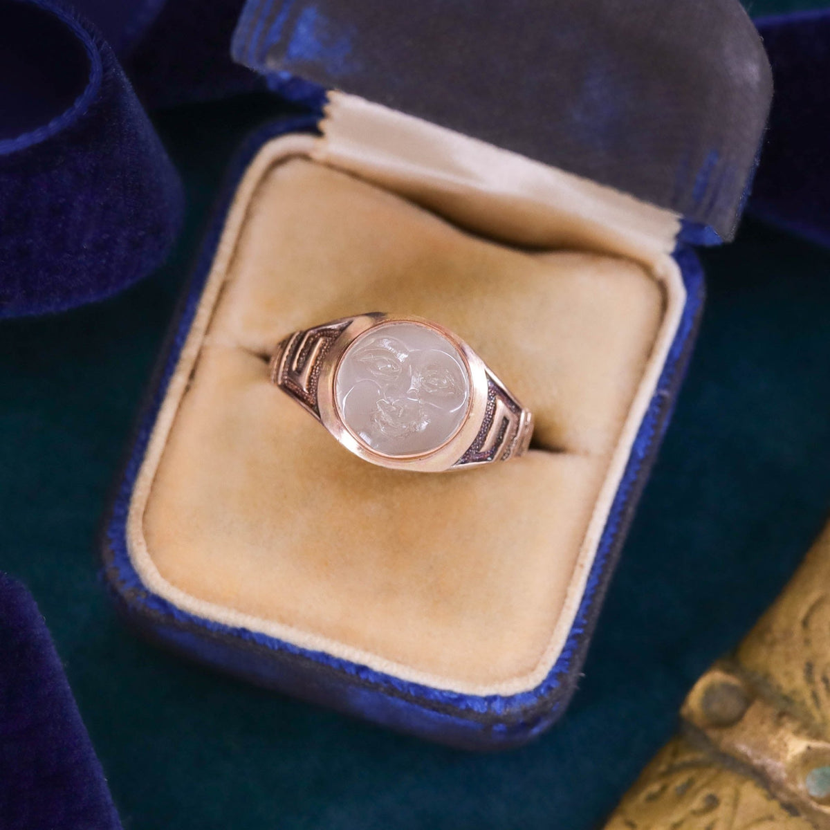 Antique Opalescent Glass Man in the Moon Ring of 8k Gold - Trademark Antiques