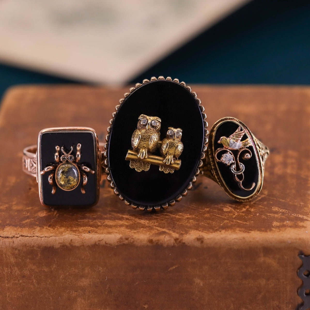 Antique Owl Onyx Ring of 10k Gold - Trademark Antiques