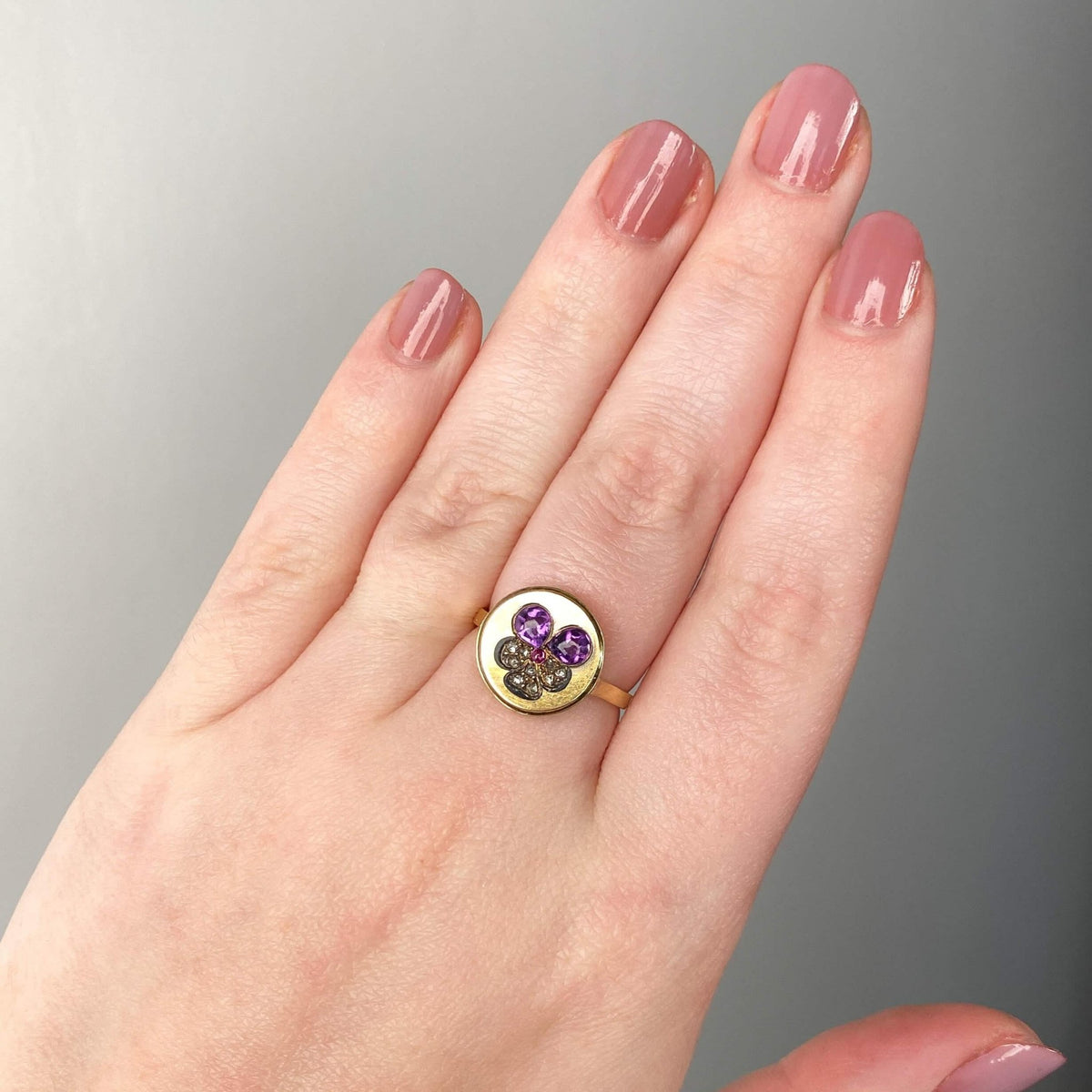 Antique Pansy Ring of 18k Gold - Trademark Antiques