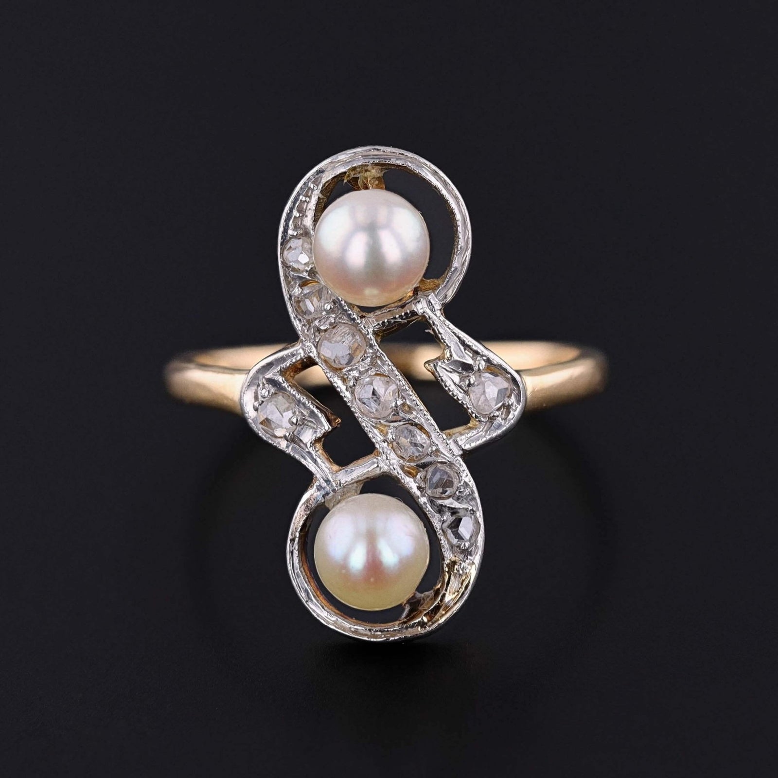Antique Pearl and Diamond Ring of 18k Gold - Trademark Antiques