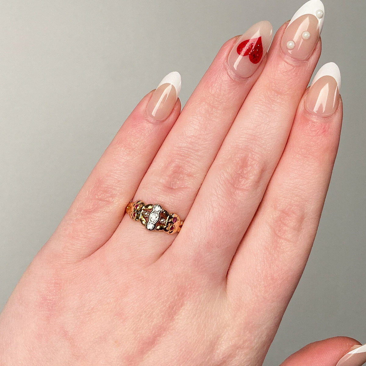 Antique Ruby and Diamond Ring of 18k Gold - Trademark Antiques