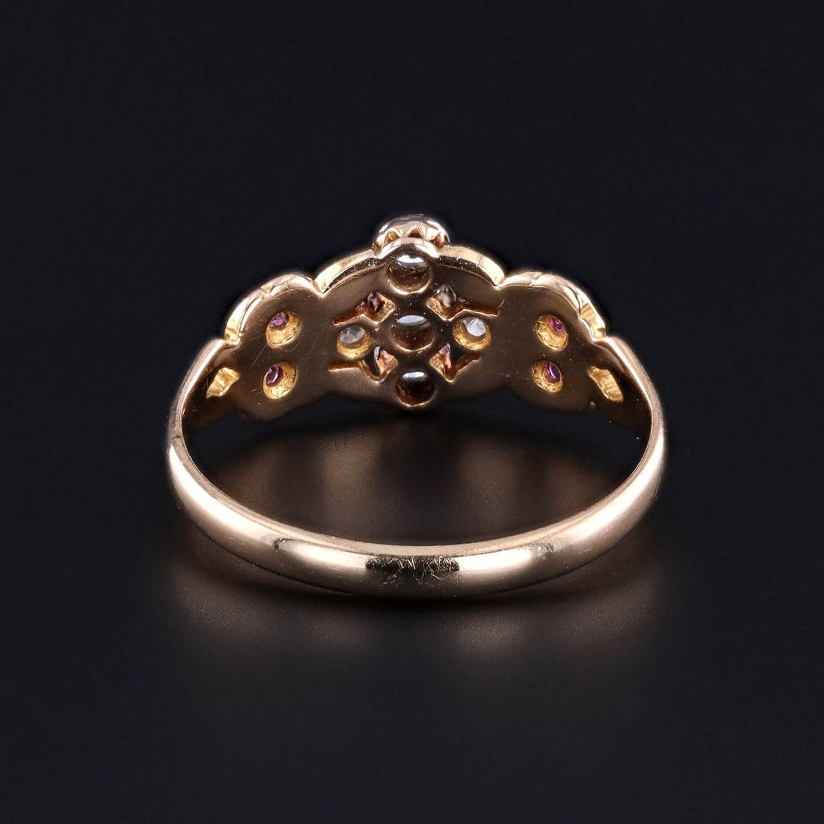 Antique Ruby and Diamond Ring of 18k Gold - Trademark Antiques