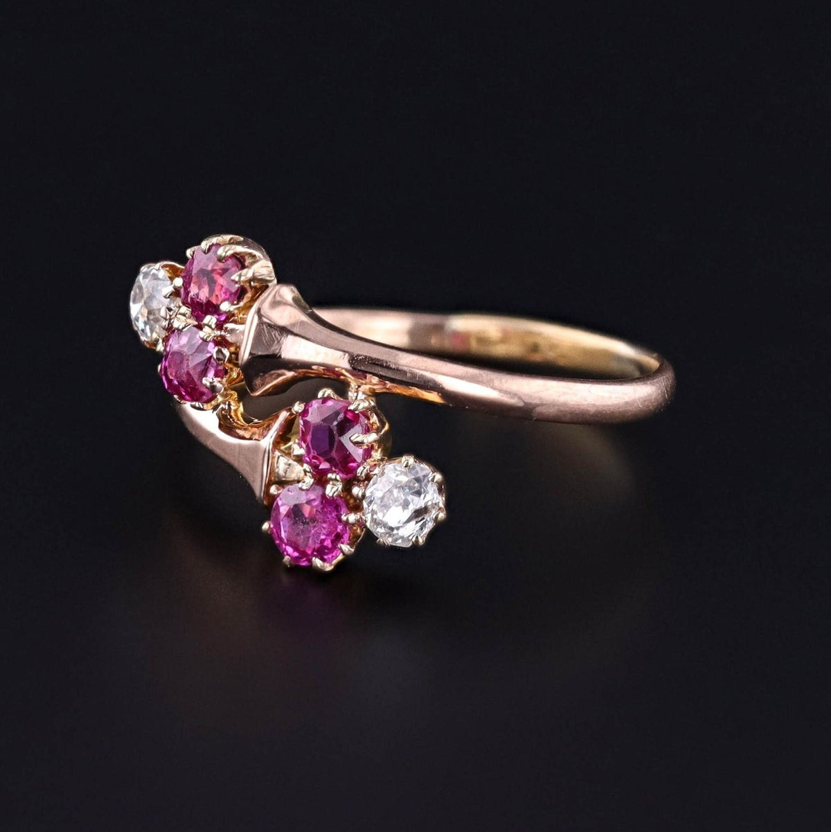 Antique Ruby and Diamond Ring of 18k Rose Gold - Trademark Antiques