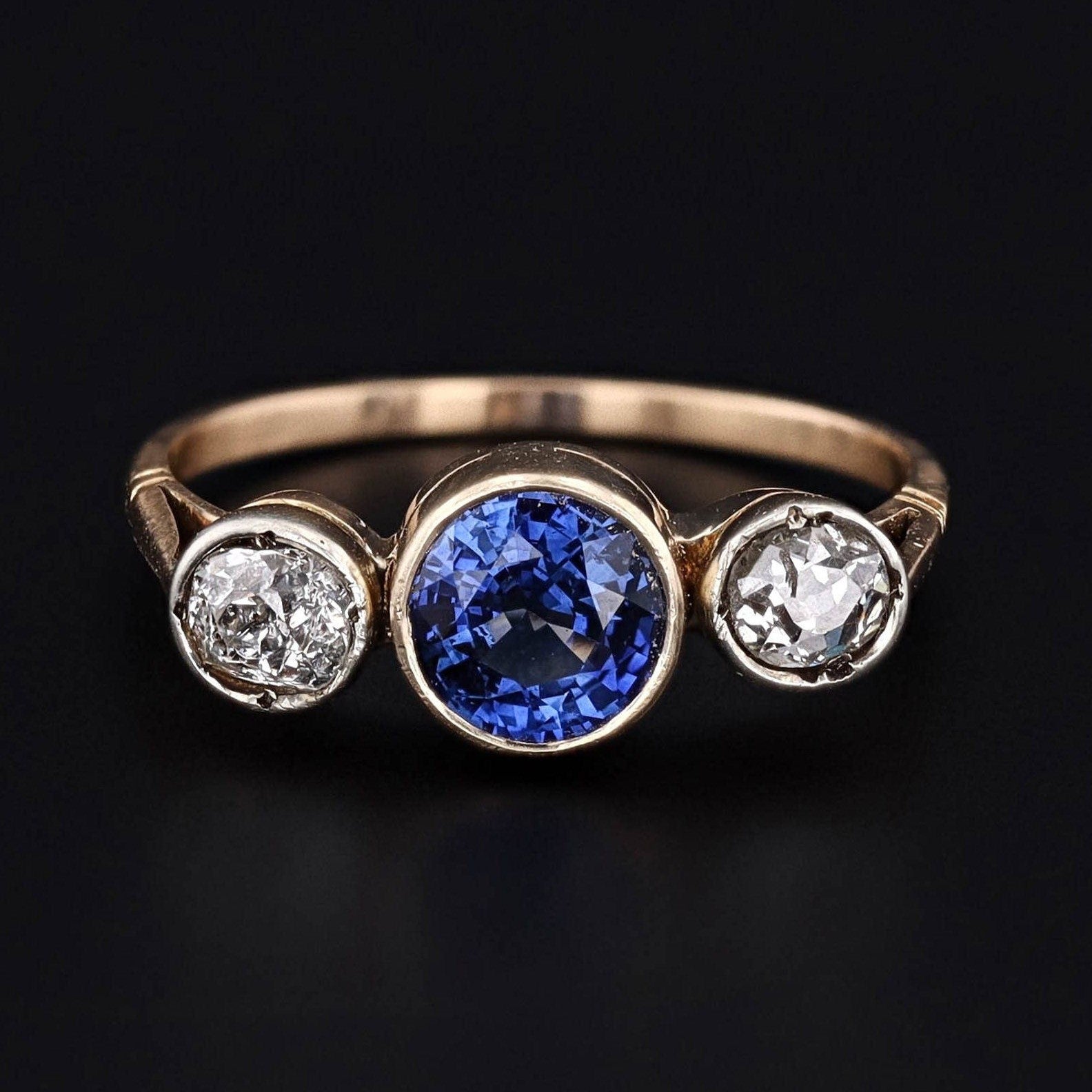 Antique Sapphire & Diamond Ring of 14k Gold - Trademark Antiques