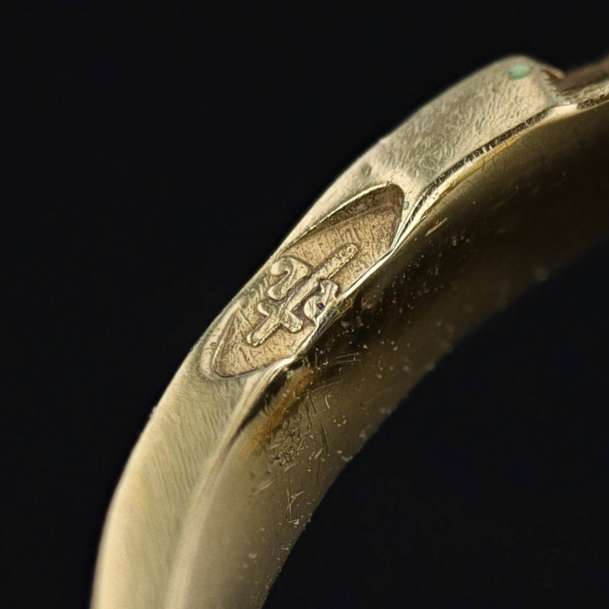 Antique Sapphire &amp; Enamel Ring of 18k Gold - Trademark Antiques