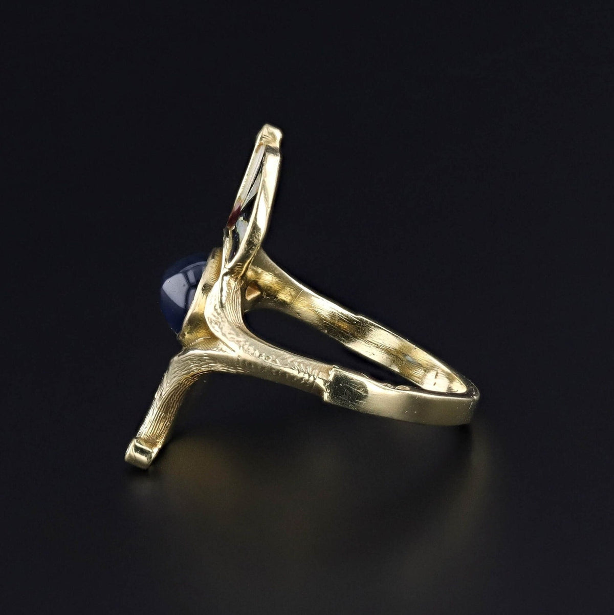 Antique Sapphire &amp; Enamel Ring of 18k Gold - Trademark Antiques