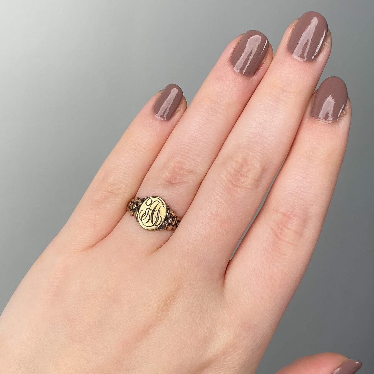 Antique Signet Ring of 10k Gold - Trademark Antiques