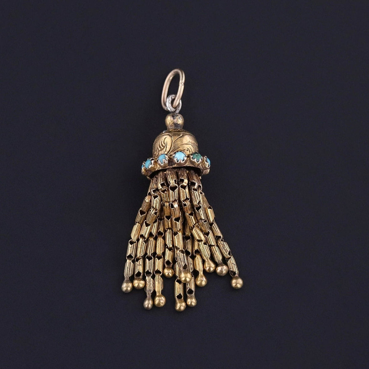 Antique Tassel Pendant of 18k Gold - Trademark Antiques