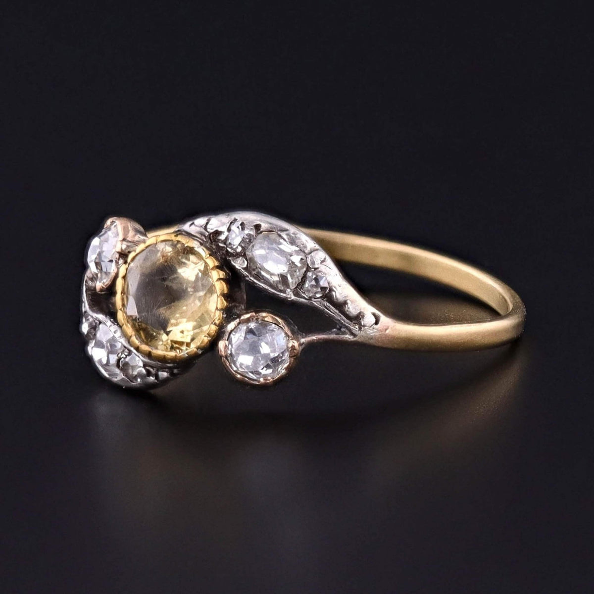 Antique Topaz and Diamond Ring of 18k Gold - Trademark Antiques
