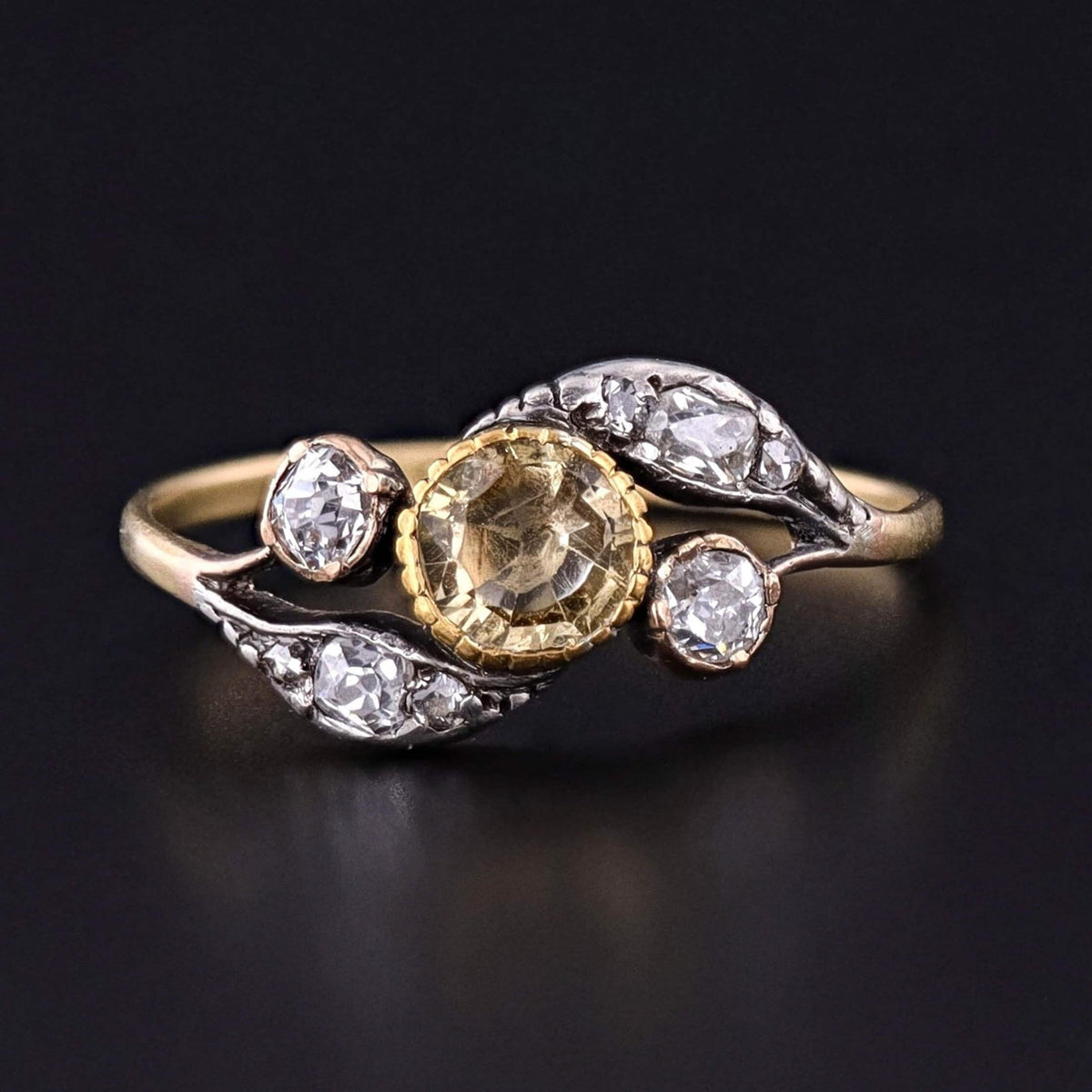 Antique Topaz and Diamond Ring of 18k Gold - Trademark Antiques