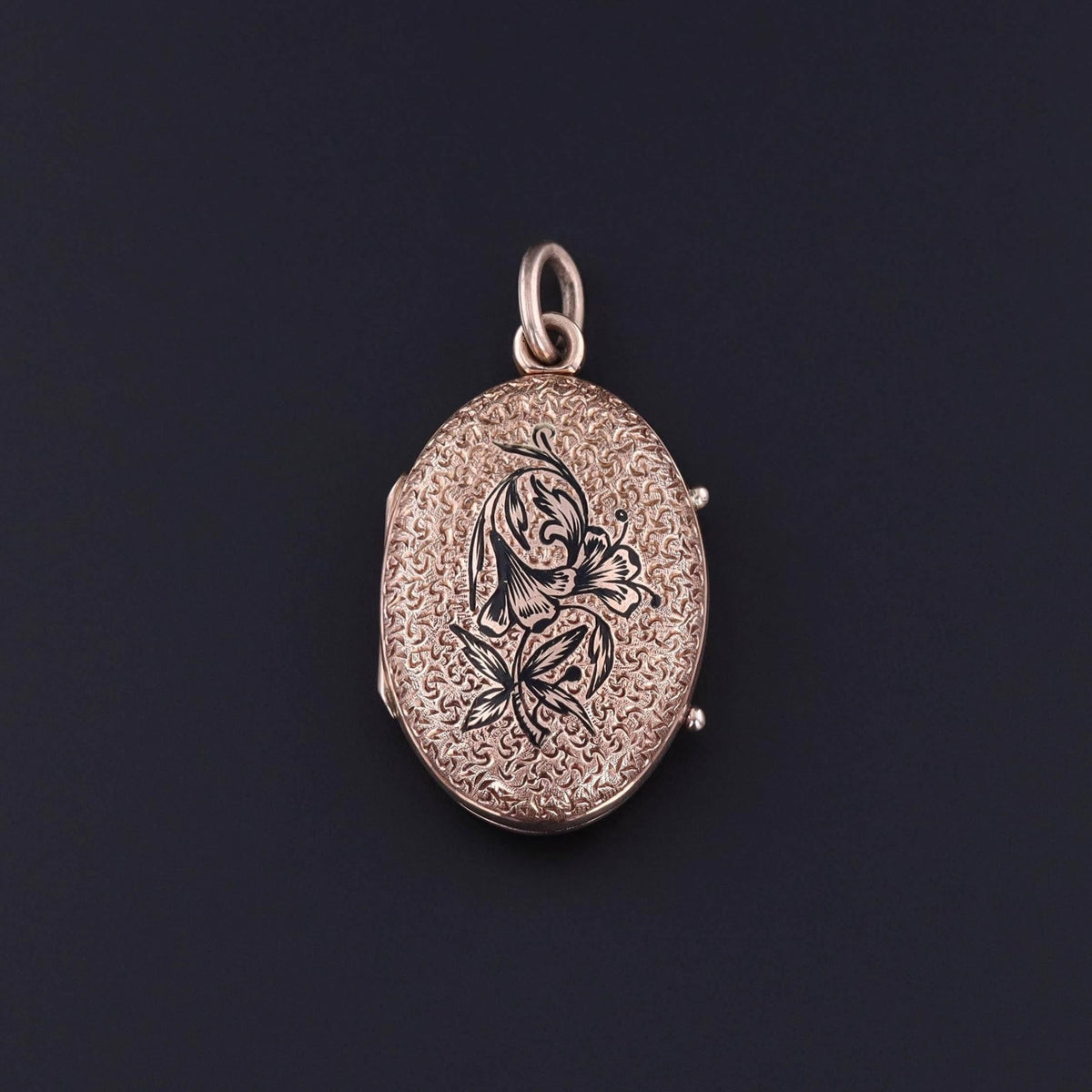 Antique Victorian Locket of 10k Gold - Trademark Antiques