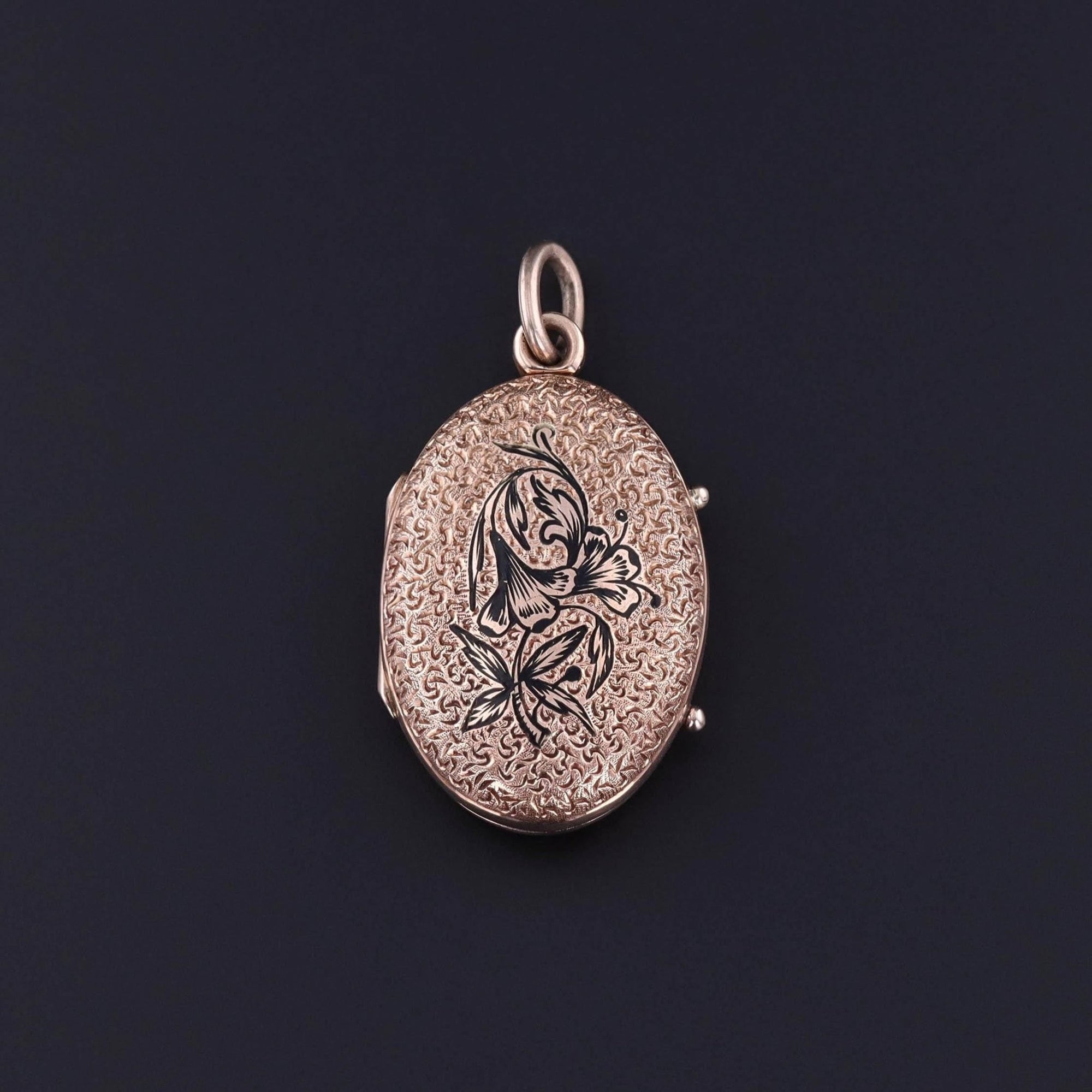 Antique Victorian Locket of 10k Gold - Trademark Antiques