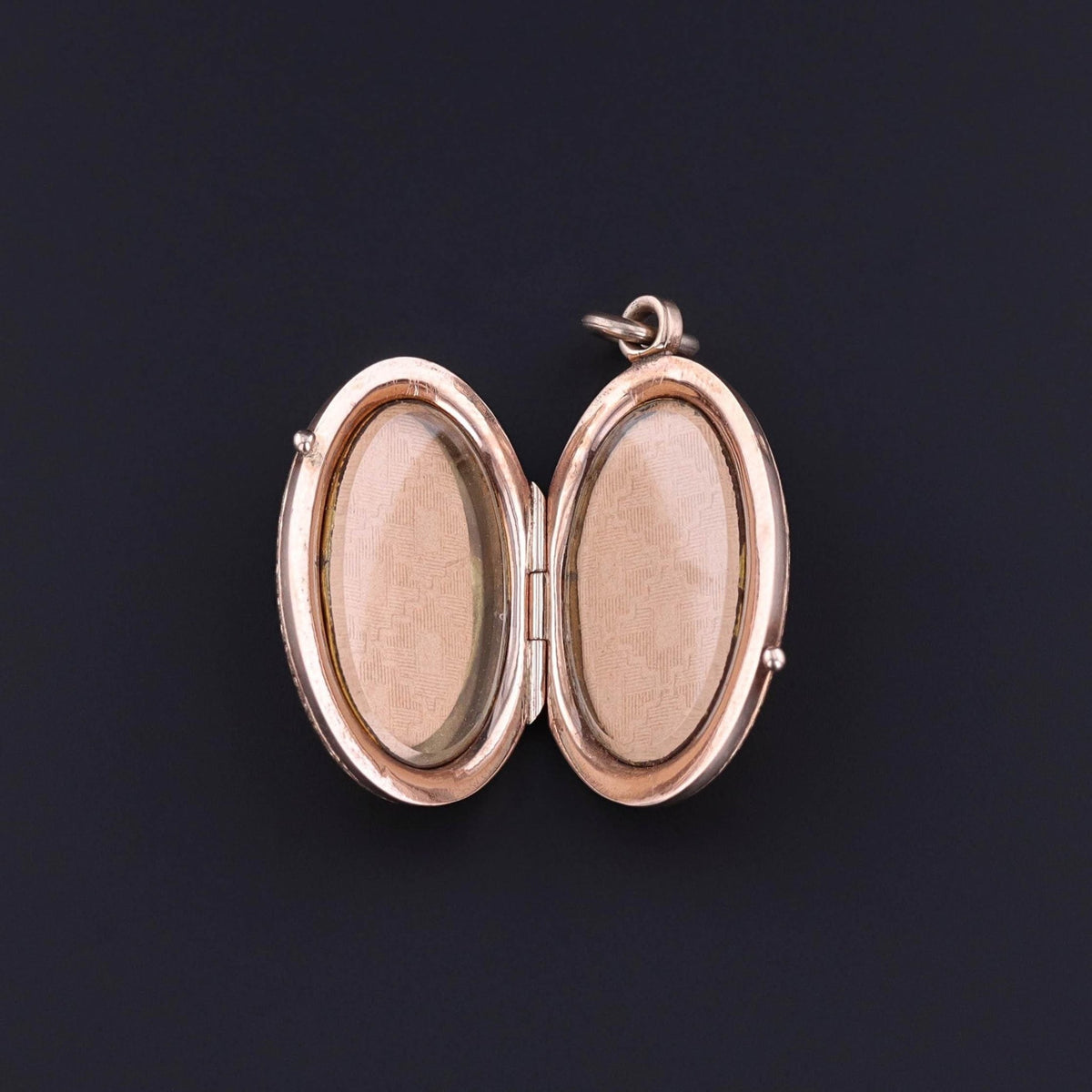 Antique Victorian Locket of 10k Gold - Trademark Antiques