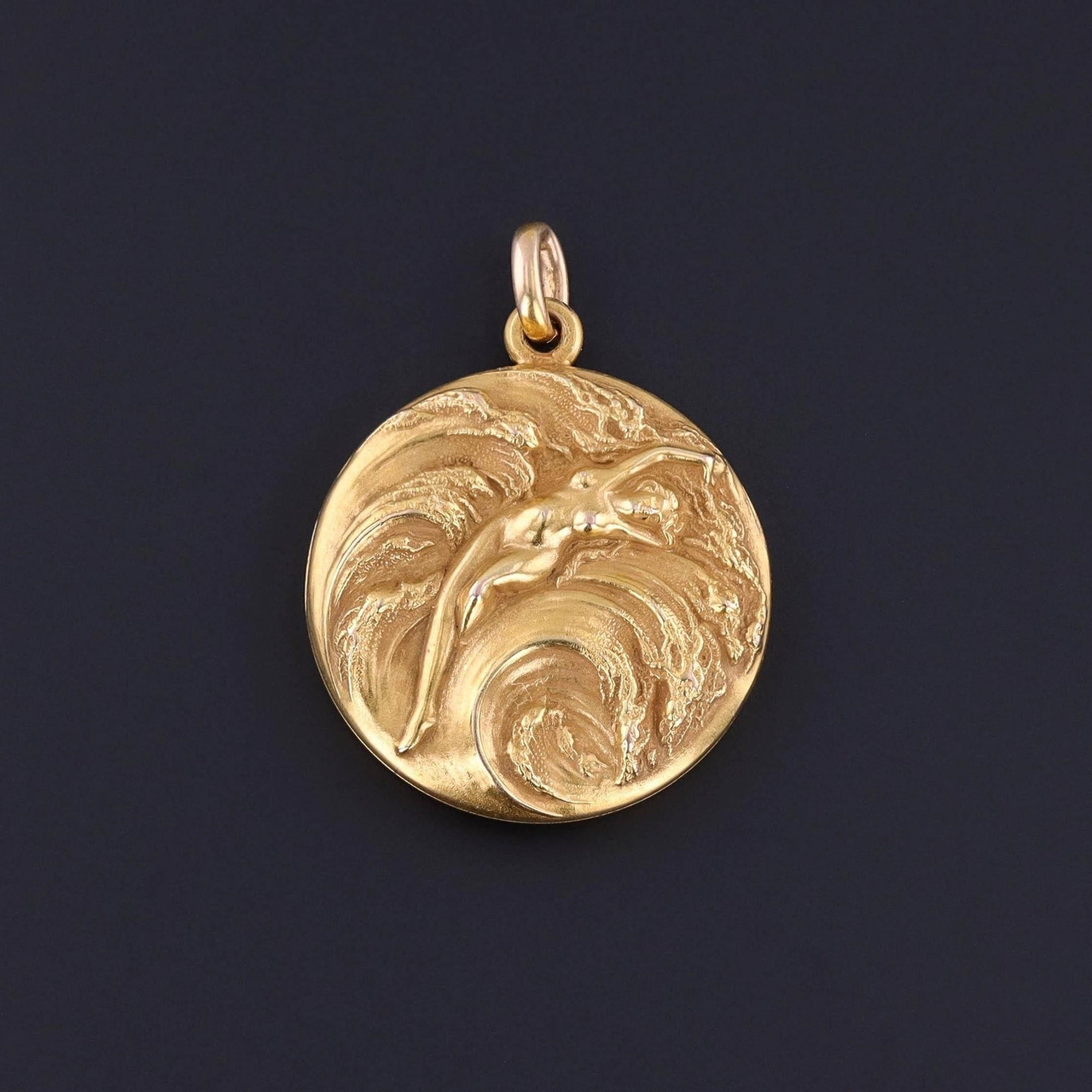 Antique Woman Locket of 14k Gold - Trademark Antiques