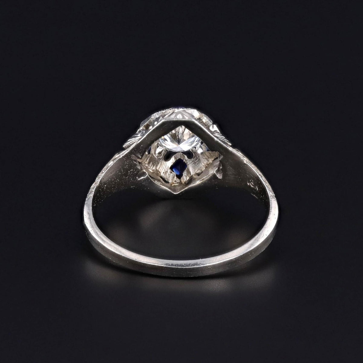 Art Deco Diamond Engagement Ring of 18k White Gold - Trademark Antiques