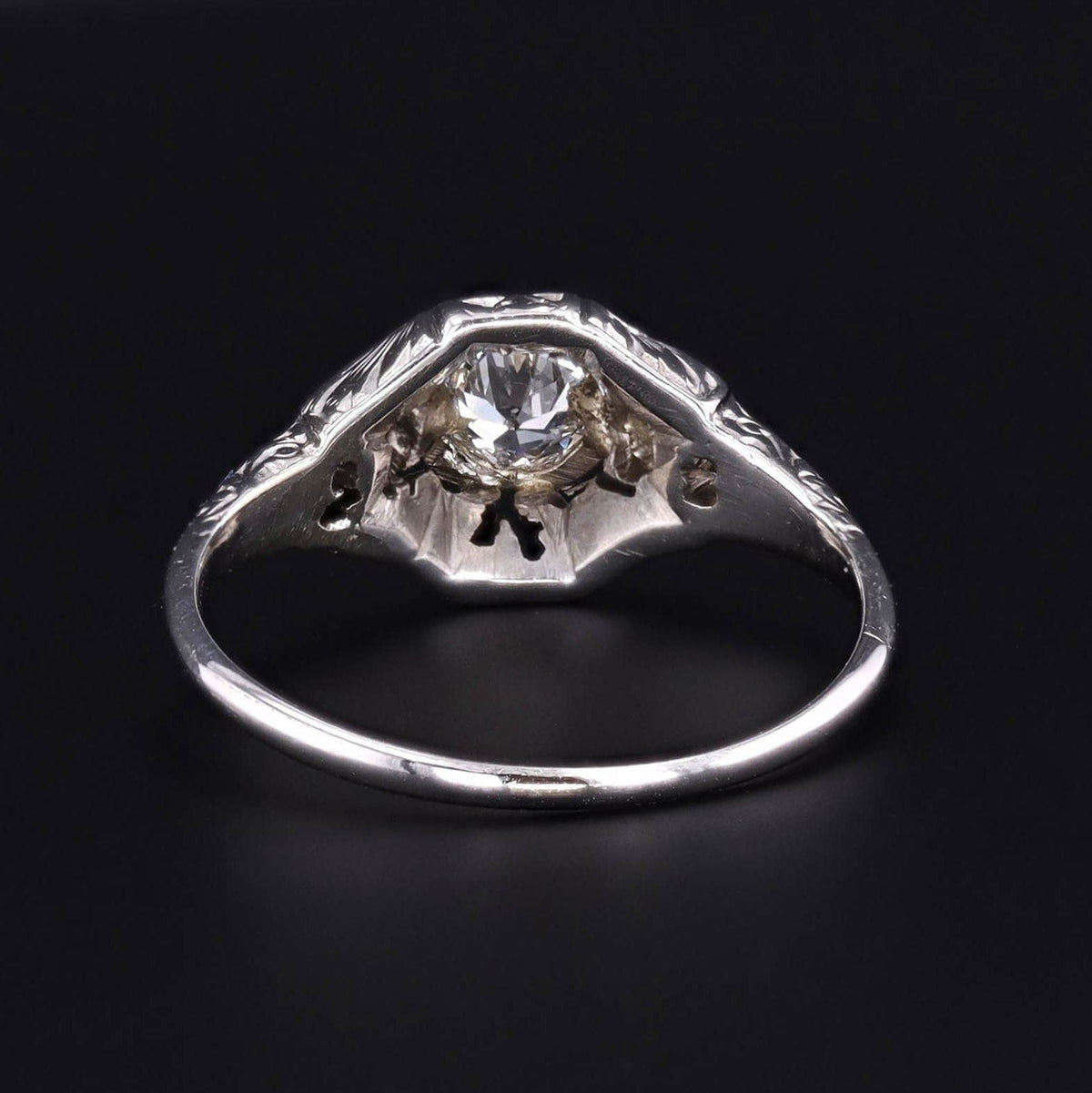 Art Deco Diamond Engagement Ring of 18k White Gold - Trademark Antiques