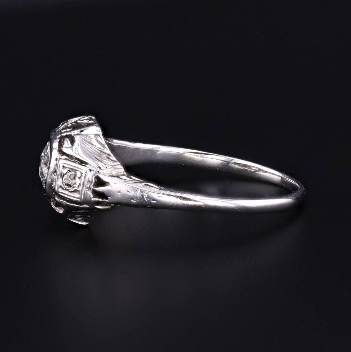 Art Deco Diamond Engagement Ring of 18k White Gold - Trademark Antiques