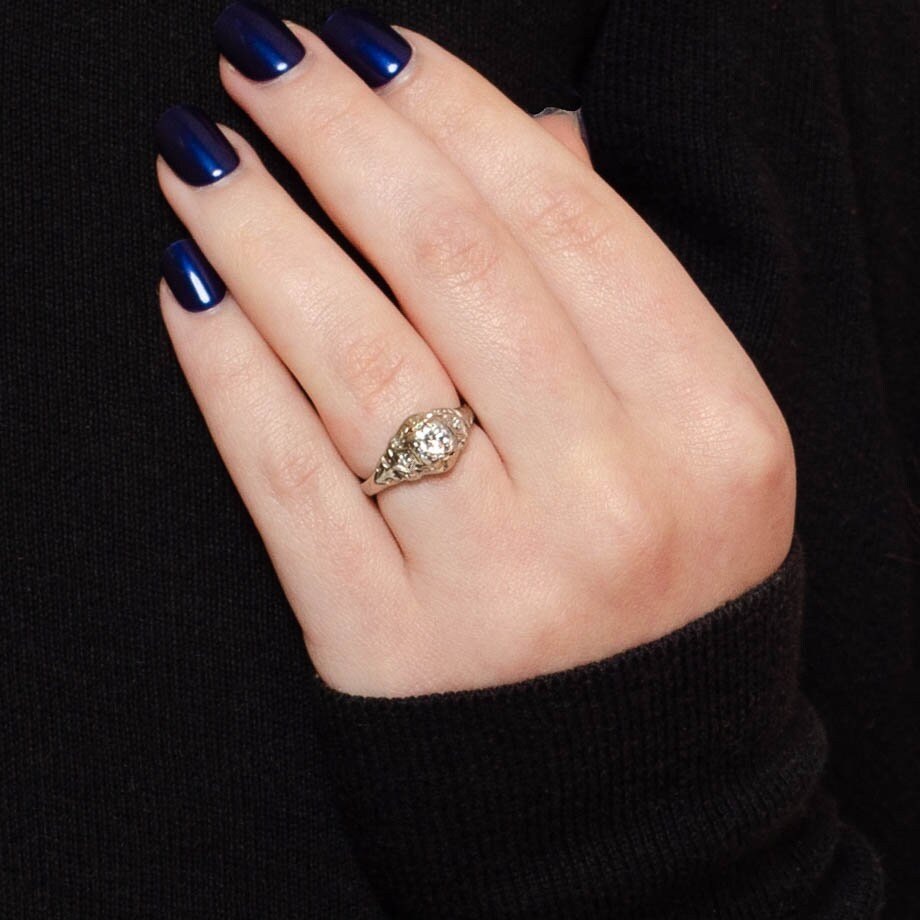 Art Deco Diamond Filigree Ring of 18k White Gold - Trademark Antiques