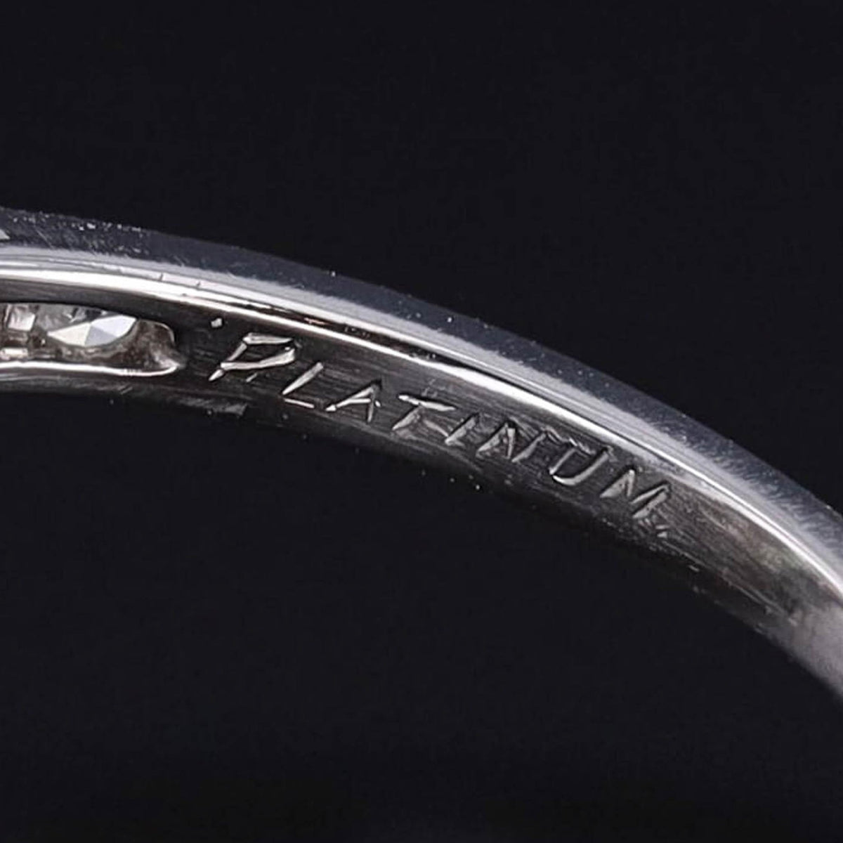 Art Deco Emerald and Diamond Ring of Platinum - Trademark Antiques