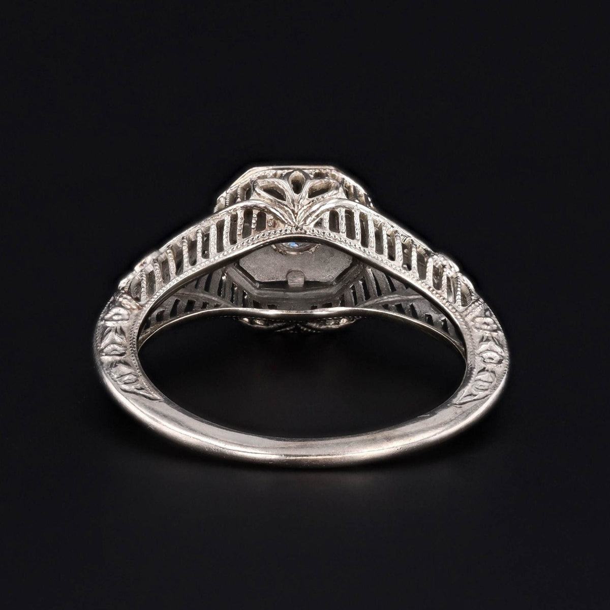 Art Deco Filigree Diamond Ring of 18k White Gold - Trademark Antiques