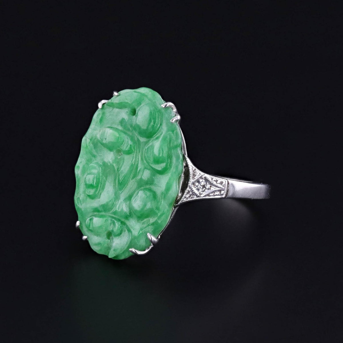 Art Deco Jade &amp; Diamond Ring of 9ct White Gold - Trademark Antiques