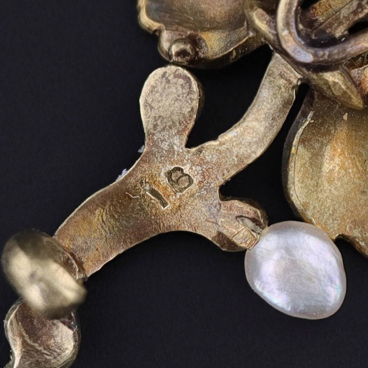 Art Nouveau Enamel and Pearl Brooch of 18k Gold - Trademark Antiques